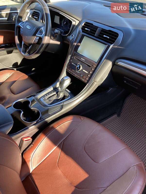 Седан Ford Fusion 2015 в Коломиї