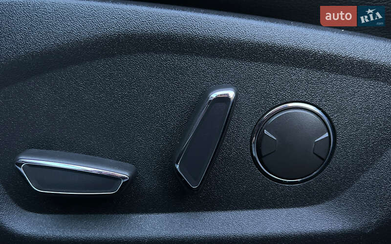 Седан Ford Fusion 2015 в Львове