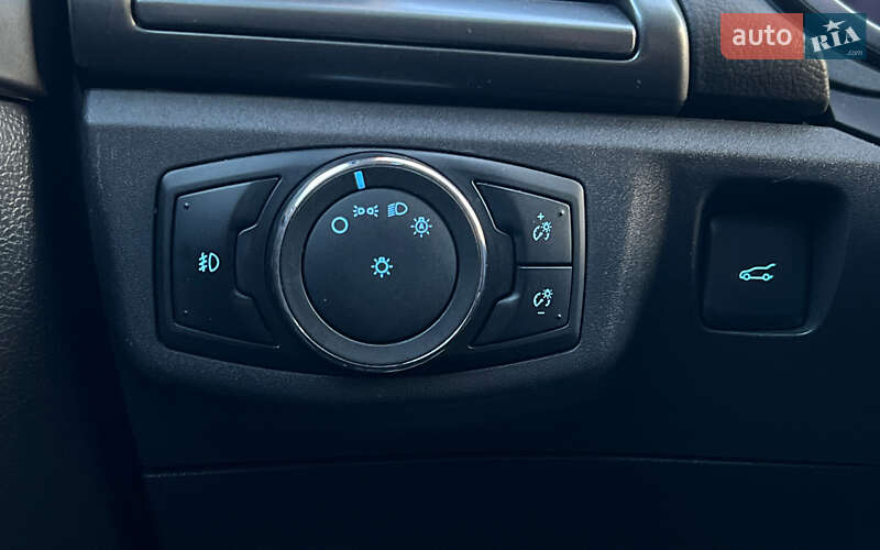 Седан Ford Fusion 2015 в Львове