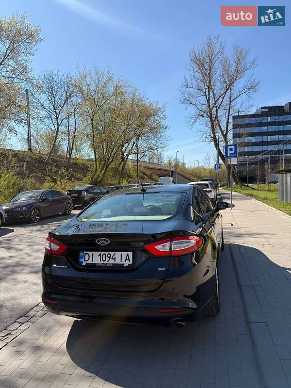 Седан Ford Fusion 2015 в Києві