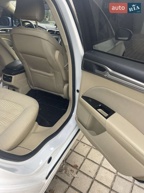 Седан Ford Fusion 2015 в Клесовому фото 7 Седан Ford Fusion 2015 в Клесовому