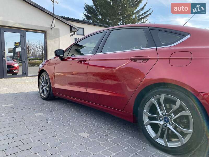 Седан Ford Fusion 2016 в Любаре