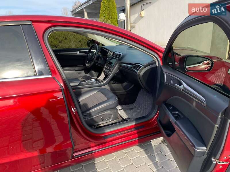 Седан Ford Fusion 2016 в Любаре