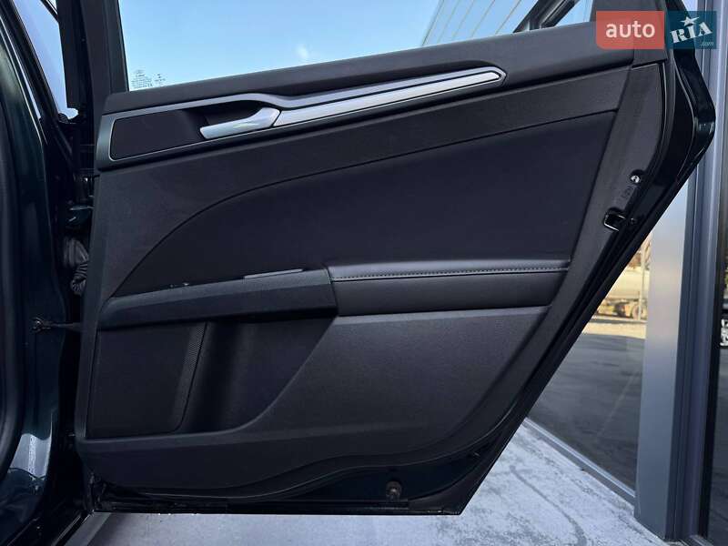 Седан Ford Fusion 2013 в Ровно фото 51 Седан Ford Fusion 2013 в Ровно