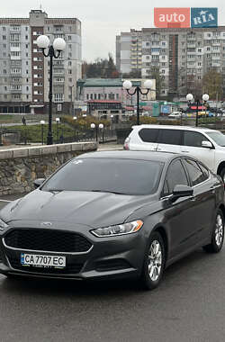 Седан Ford Fusion 2016 в Умани