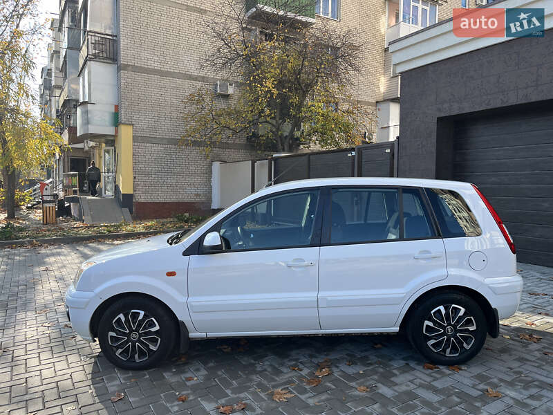 Хэтчбек Ford Fusion 2010 в Николаеве