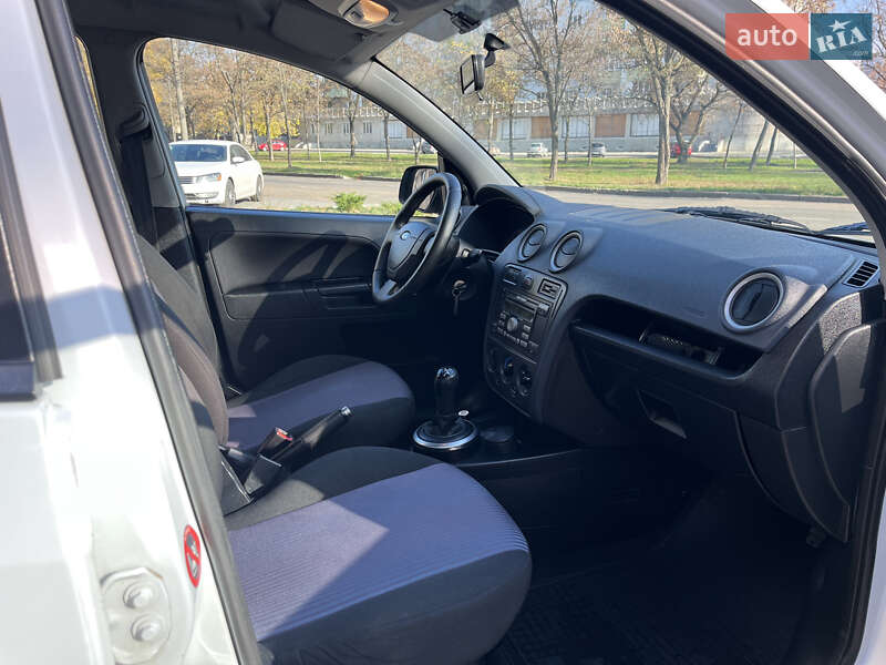 Хэтчбек Ford Fusion 2010 в Николаеве