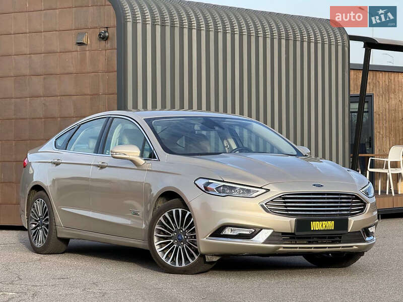 Седан Ford Fusion 2016 в Киеве