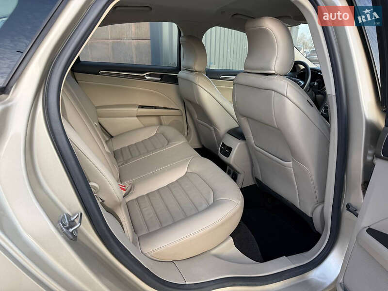 Седан Ford Fusion 2016 в Киеве