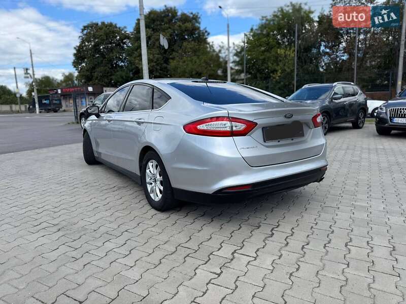 Седан Ford Fusion 2015 в Вінниці