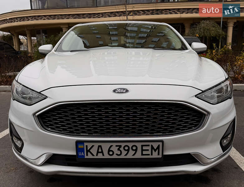 Седан Ford Fusion 2018 в Киеве