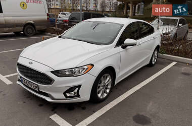 Седан Ford Fusion 2018 в Киеве