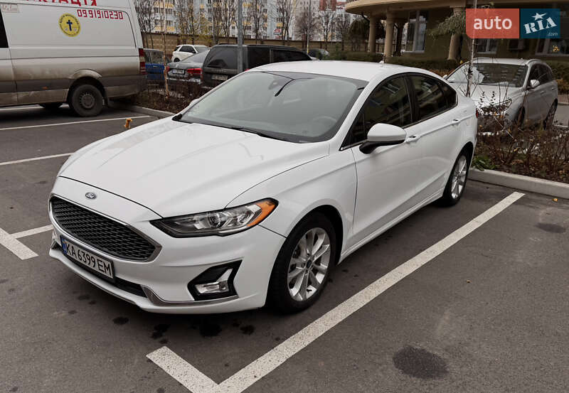 Седан Ford Fusion 2018 в Киеве