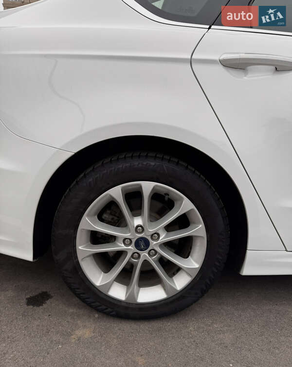 Седан Ford Fusion 2018 в Киеве