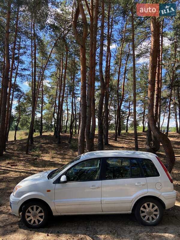 Хетчбек Ford Fusion 2011 в Полтаві фото 2 Хетчбек Ford Fusion 2011 в Полтаві