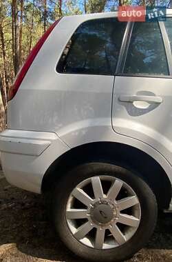 Хэтчбек Ford Fusion 2011 в Полтаве