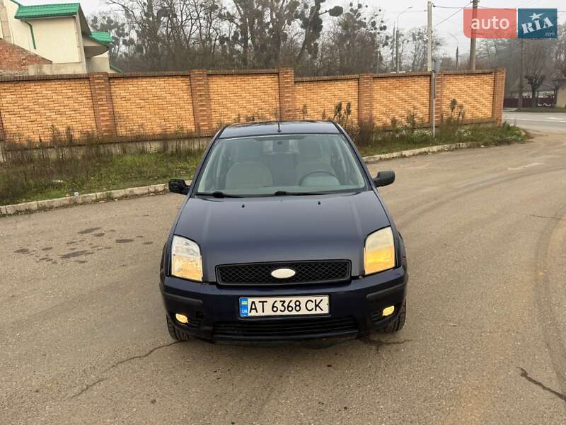 Хетчбек Ford Fusion 2003 в Чернівцях фото 12 Хетчбек Ford Fusion 2003 в Чернівцях
