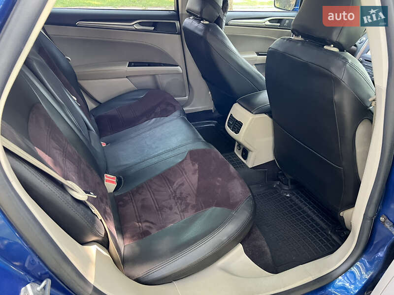 Седан Ford Fusion 2017 в Львові
