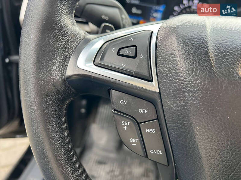 Седан Ford Fusion 2018 в Львові