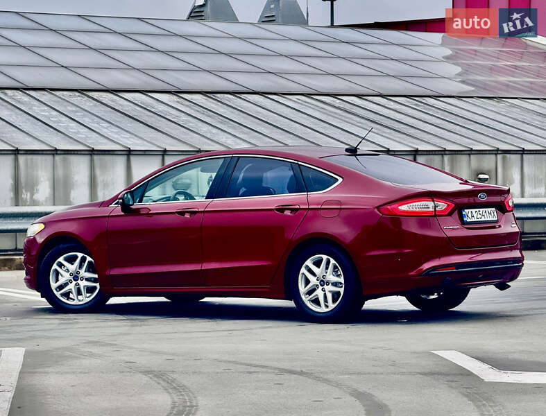 Седан Ford Fusion 2015 в Киеве