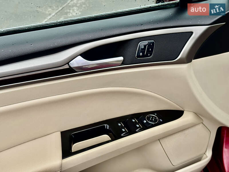 Седан Ford Fusion 2015 в Киеве