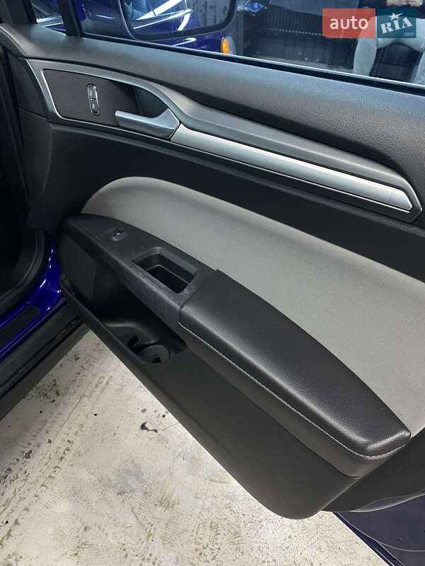 Седан Ford Fusion 2013 в Ірпені