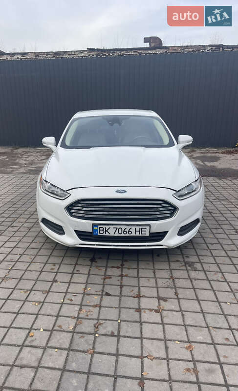 Седан Ford Fusion 2015 в Клесовому фото 5 Седан Ford Fusion 2015 в Клесовому