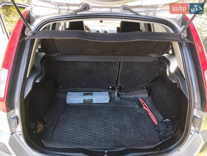 Хетчбек Ford Fusion 2008 в Коломиї