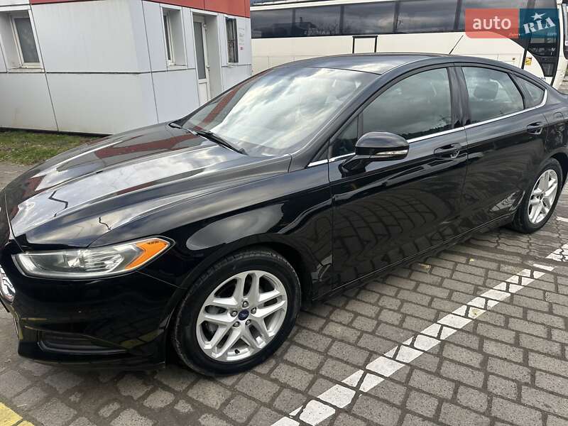 Седан Ford Fusion 2016 в Сколе