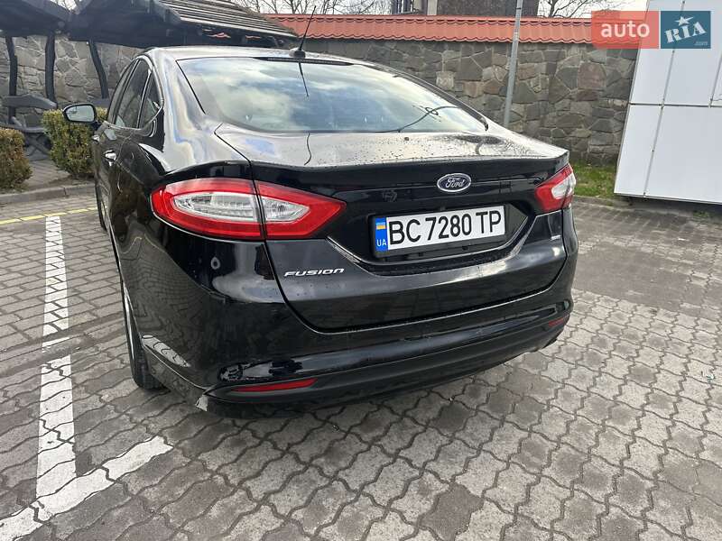 Седан Ford Fusion 2016 в Сколе