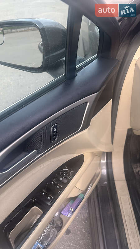 Седан Ford Fusion 2015 в Дніпрі