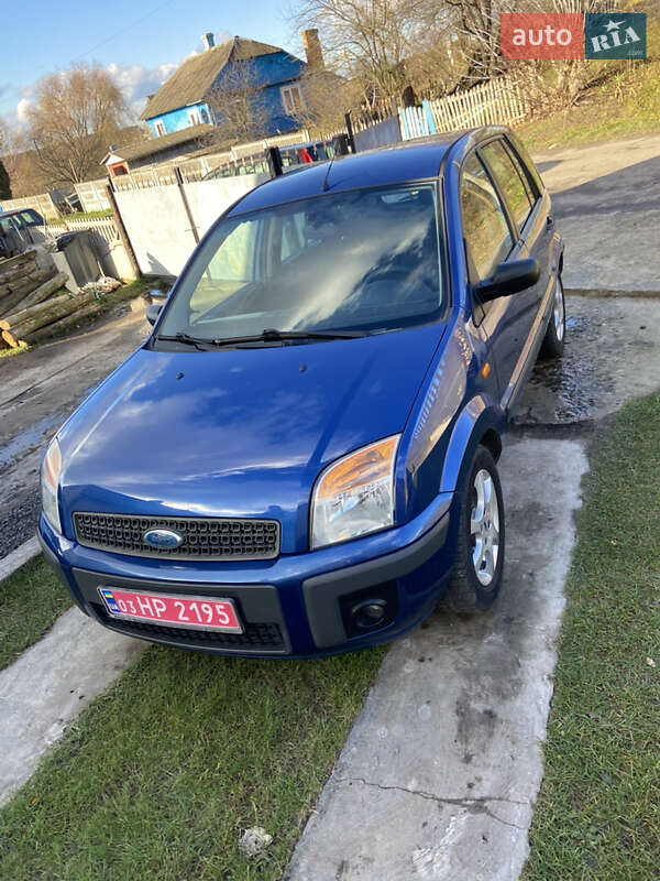 Хэтчбек Ford Fusion 2008 в Ровно