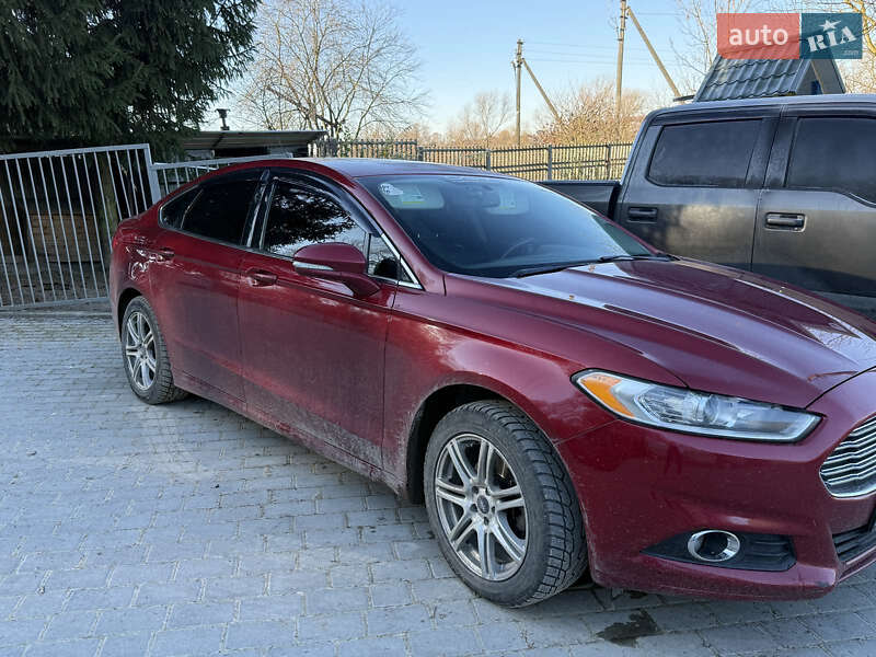 Седан Ford Fusion 2016 в Львове