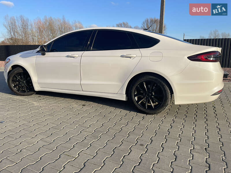 Седан Ford Fusion 2017 в Хмельницькому