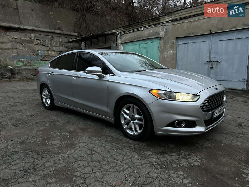 Седан Ford Fusion 2015 в Ровно фото 10 Седан Ford Fusion 2015 в Ровно