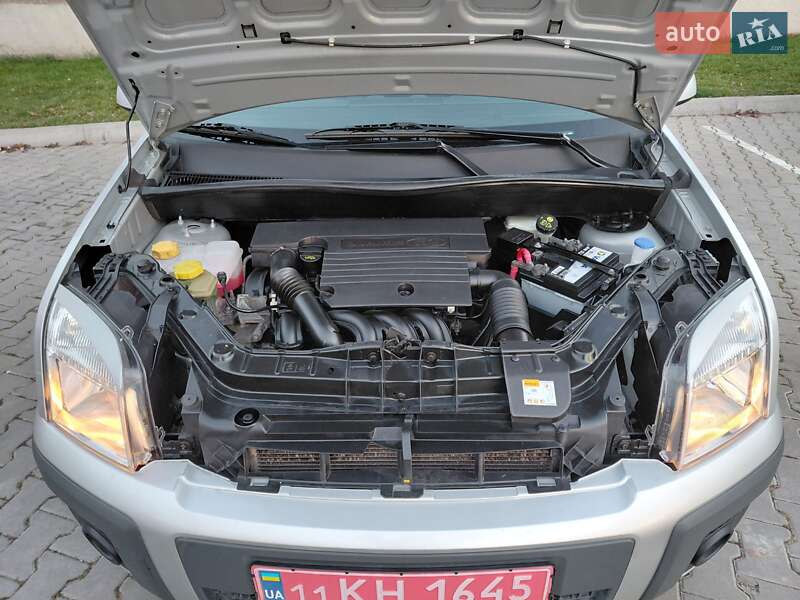 Хэтчбек Ford Fusion 2008 в Виннице