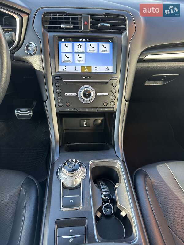 Седан Ford Fusion 2016 в Чернівцях