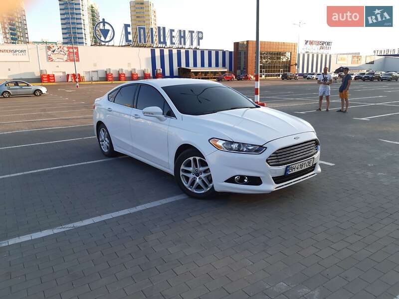 Седан Ford Fusion 2016 в Одесі