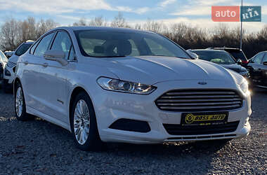 Седан Ford Fusion 2014 в Львові