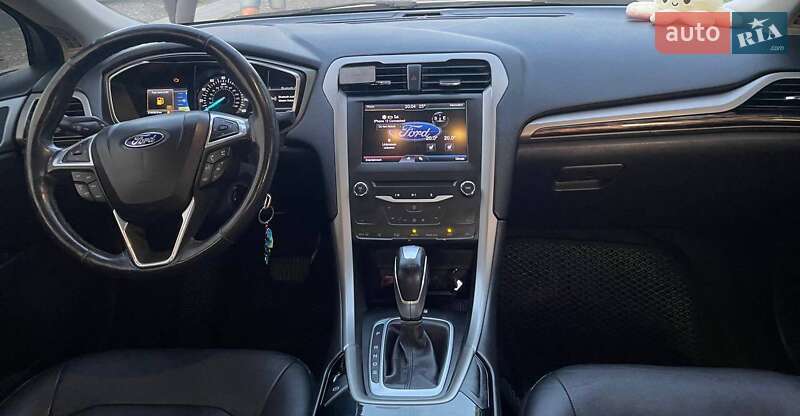 Седан Ford Fusion 2013 в Дніпрі