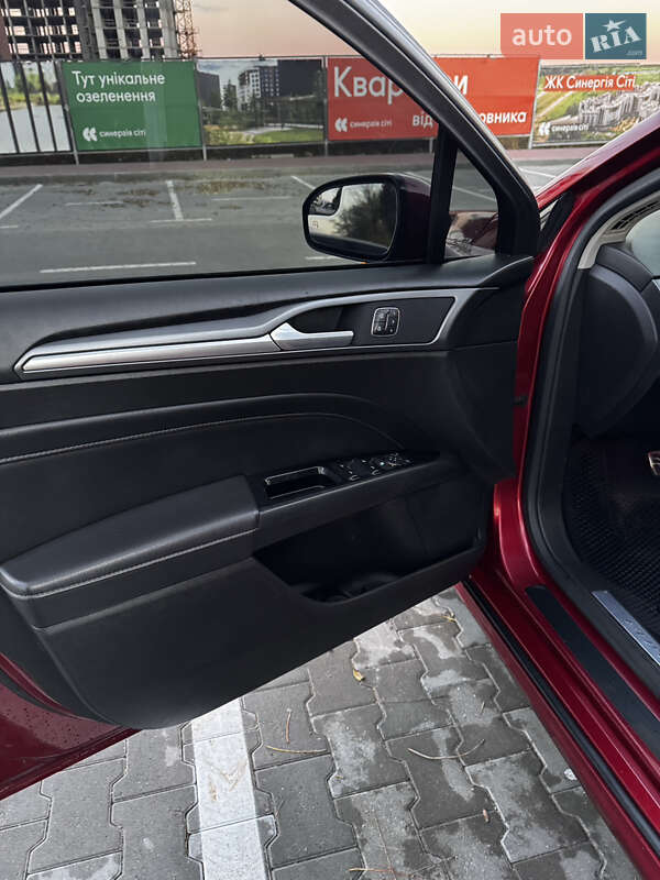 Седан Ford Fusion 2013 в Києві