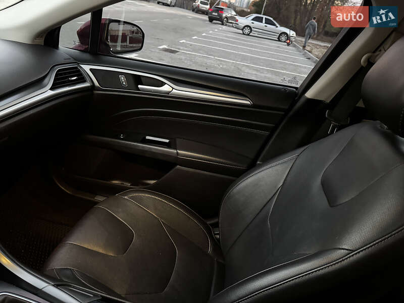 Седан Ford Fusion 2013 в Києві