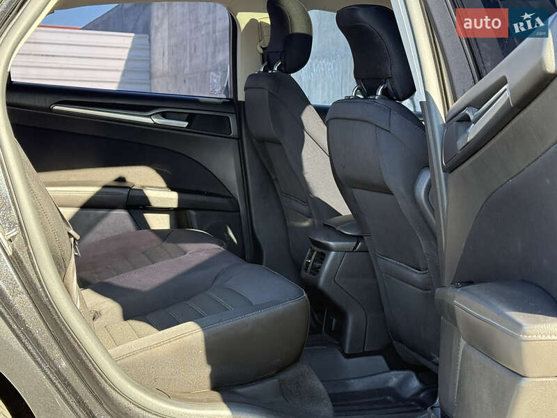 Седан Ford Fusion 2013 в Львове