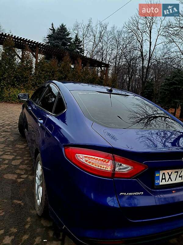 Седан Ford Fusion 2015 в Балаклії