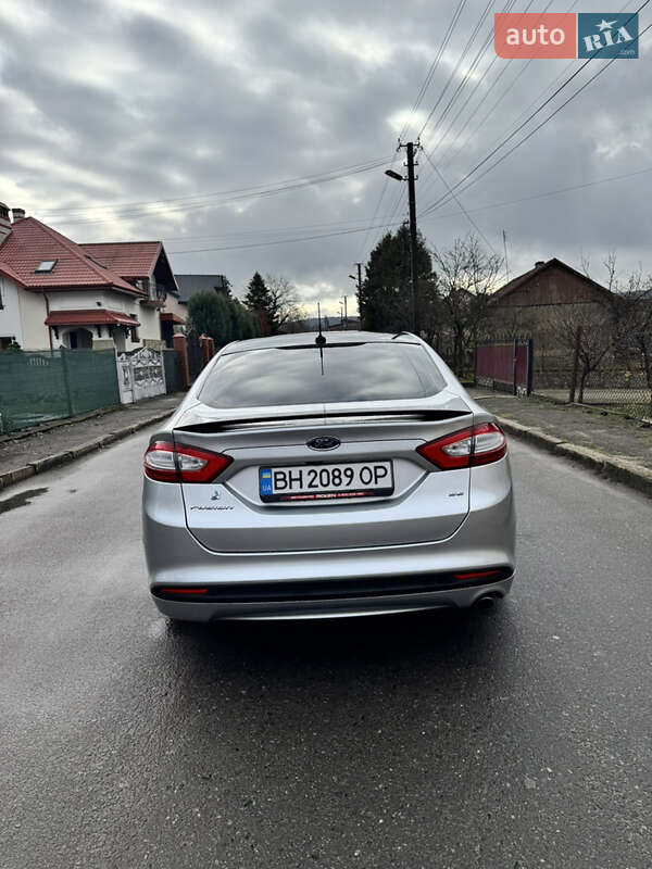 Седан Ford Fusion 2014 в Львові