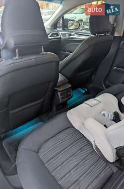 Седан Ford Fusion 2015 в Луцке