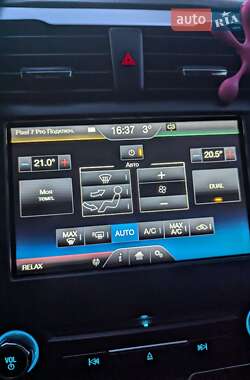 Седан Ford Fusion 2015 в Луцке