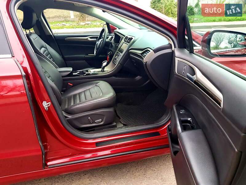 Седан Ford Fusion 2016 в Миколаєві