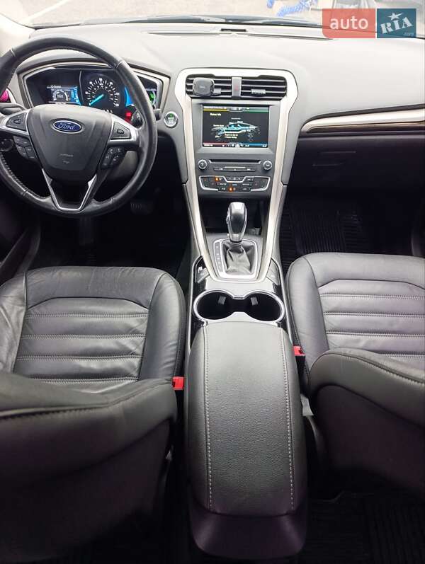 Седан Ford Fusion 2015 в Києві