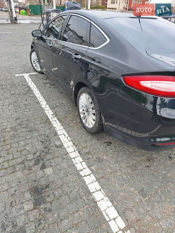 Седан Ford Fusion 2015 в Києві